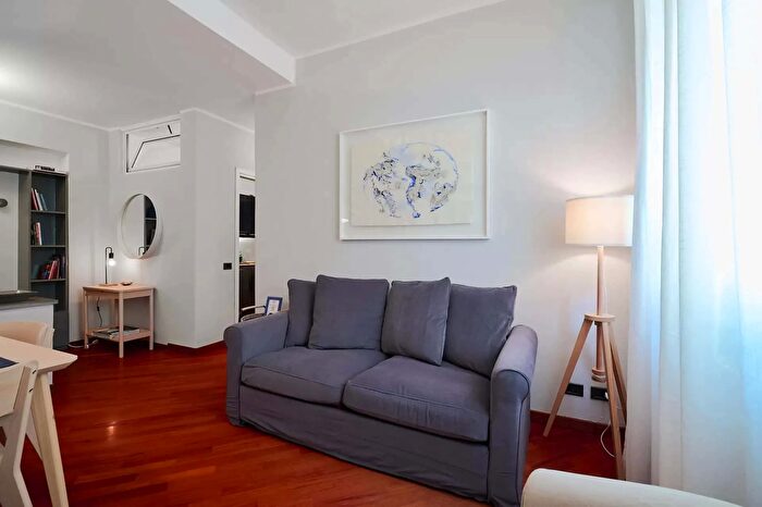 Appartamento monolocale in affitto in Piazza Risorgimento, Milano