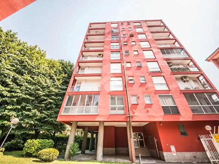 Appartamento trilocale in vendita in Viale Omero, Milano