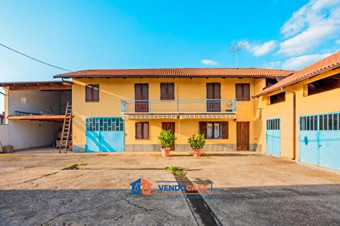 Casa con 6 locali in vendita in Via Caduti Marzo, Villafalletto