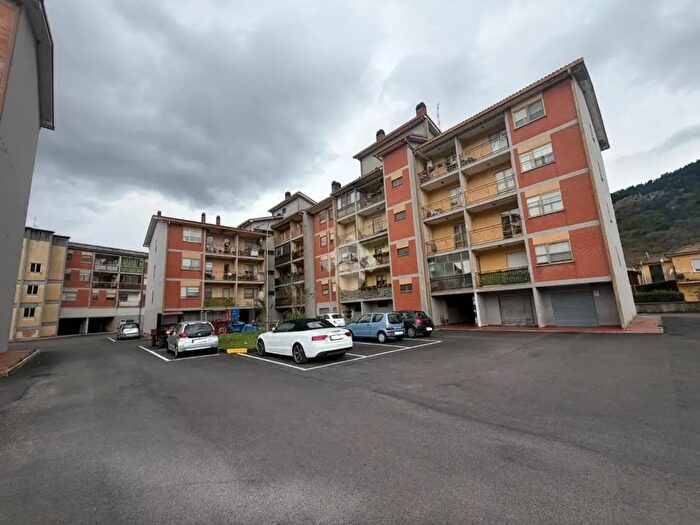 Appartamento con 5 locali in vendita in Via Pontrinio, Sora