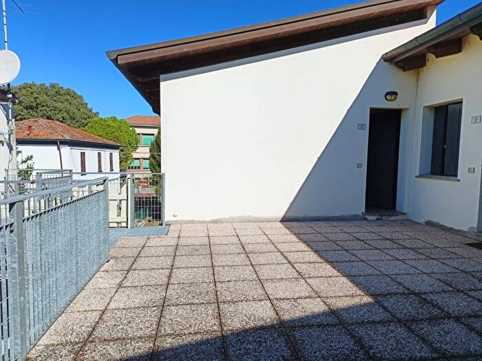 Appartamento quadrilocale in vendita in Via Molinetto, Longastrino, Argenta