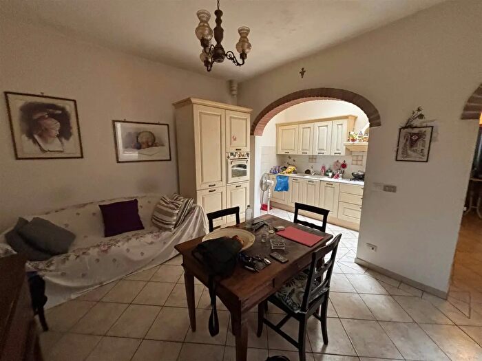 Appartamento trilocale in vendita in Dicomano