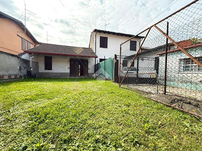 Casa trilocale in vendita in Via Solferino, Castelleone