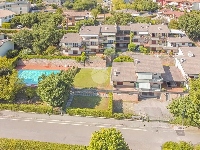 Appartamento trilocale in vendita in Via Turona, Costermano sul Garda