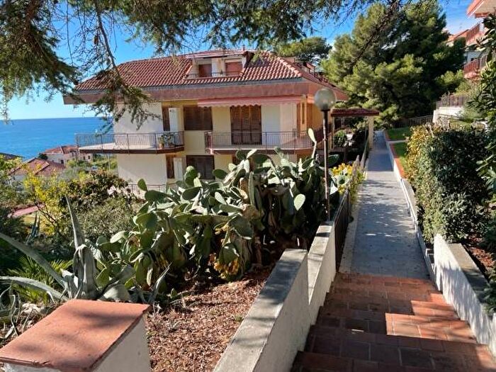 Appartamento bilocale in affitto in Via Piani Paorelli, Piani Paorelli, Costarainera