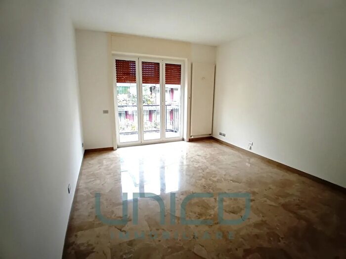 Appartamento trilocale in affitto in Via Stendhal, Milano