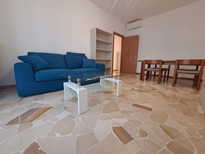 Appartamento bilocale in affitto in Via Giuseppe Maria Giulietti, Crescenzago, Milano