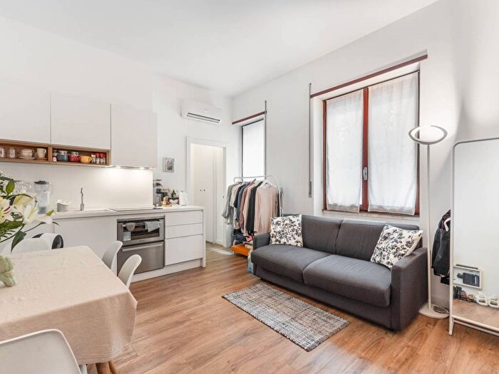 Appartamento monolocale in affitto in Via Amedei, Missori, Milano