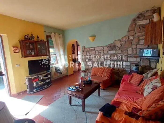 Casa con 6 locali in vendita in Via Gramsci Bastimento, Buti