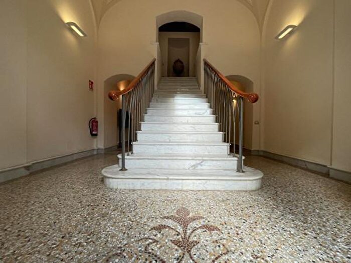 Appartamento con 6 locali in vendita in Piazza Piave, Viareggio