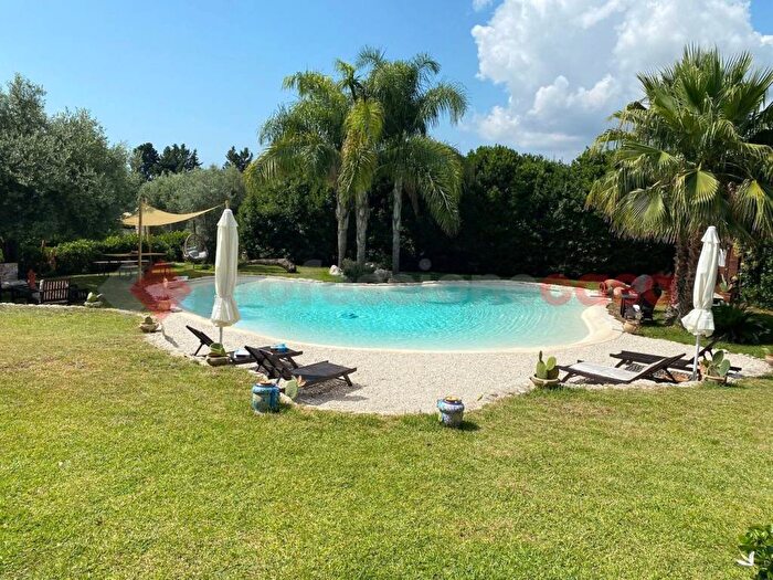 Casa con 5 locali in affitto in tremmilia snc, Villaggio Miano, Siracusa