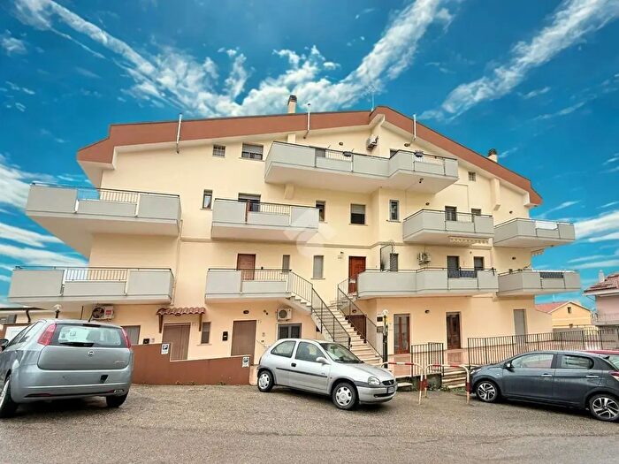 Appartamento quadrilocale in vendita in Via Vittorio Argentieri, Montenero Di Bisaccia