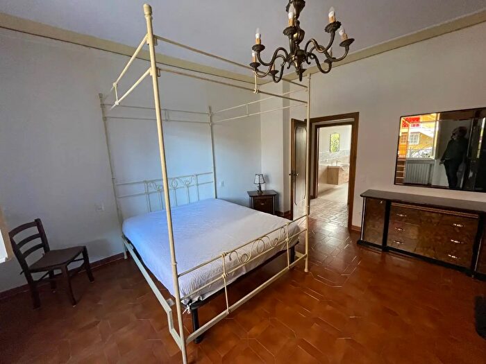 Appartamento con 5 locali in affitto in Pisa