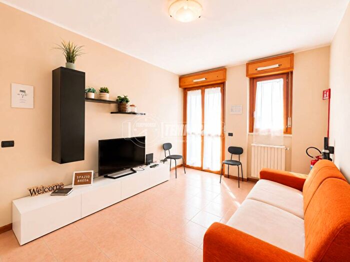 Appartamento bilocale in affitto in Via Ernesto Breda, Villa San Giovanni, Milano