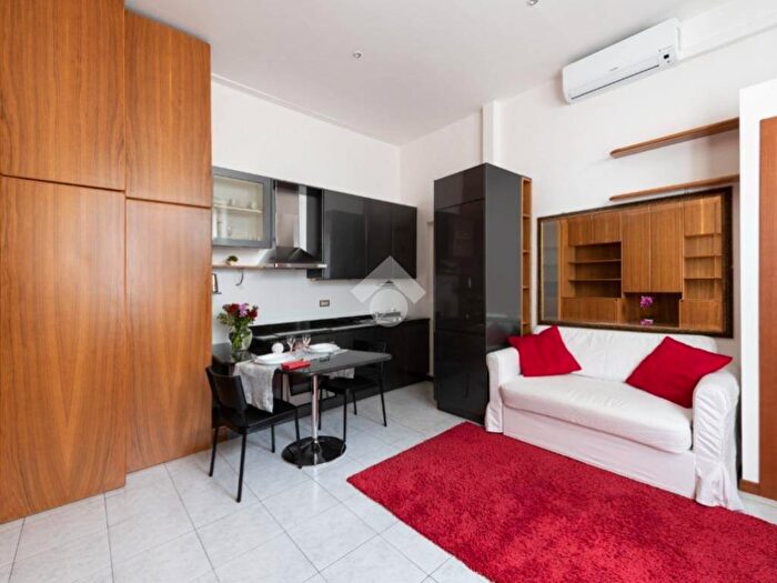 Appartamento bilocale in affitto in Via Federico Ozanam, Buenos Aires, Milano