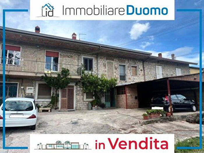 Casa con 6 locali in vendita in Via Utile, Foglianise