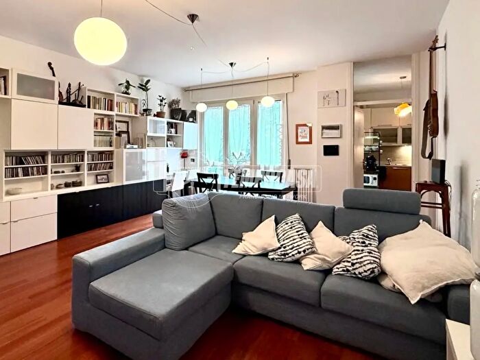 Appartamento trilocale in vendita in Via Marsala, Lesmo