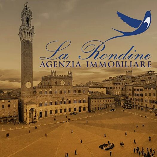 Appartamento con 5 locali in vendita in Via Quinto Settano, Siena