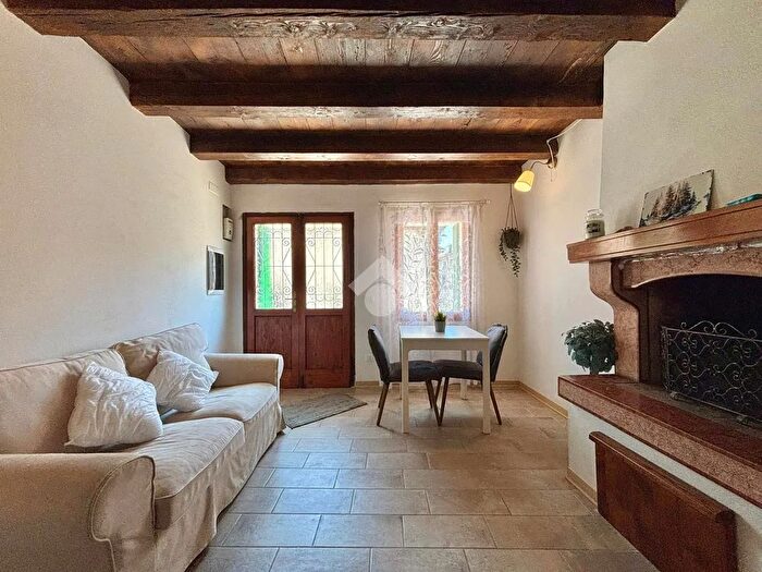 Casa trilocale in vendita in Via Alcide De Gasperi, Segusino