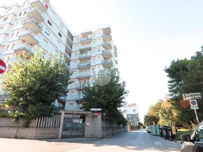 Appartamento trilocale in vendita in Via Bradano, Montesilvano