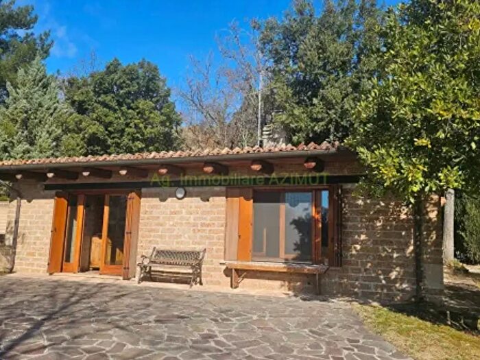 Casa con 6 locali in vendita in Località Rosciano, Fano