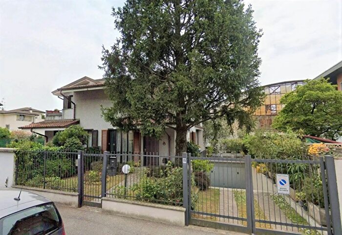 Case in Vendita e in Affitto - 3