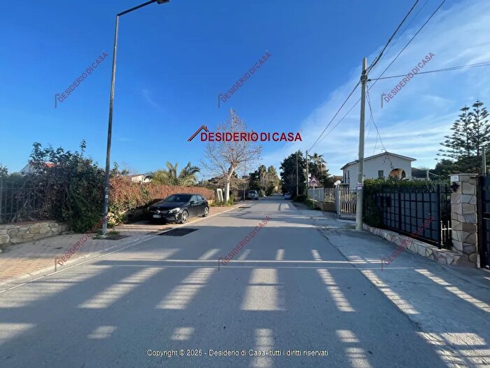 Casa con 7 locali in vendita in Via delle Salinelle Piane Vecchie Pa Italia, Lascari