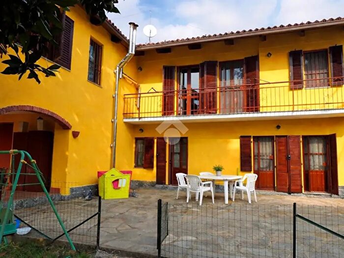 Casa con 5 locali in vendita in Via Santa Lucia, Val Della Torre