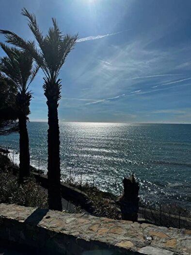 Appartamento quadrilocale in vendita in Via AureliaOspedaletti, Ospedaletti