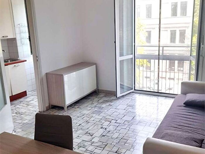 Appartamento bilocale in affitto in via Andrea Costa, Pasteur, Milano