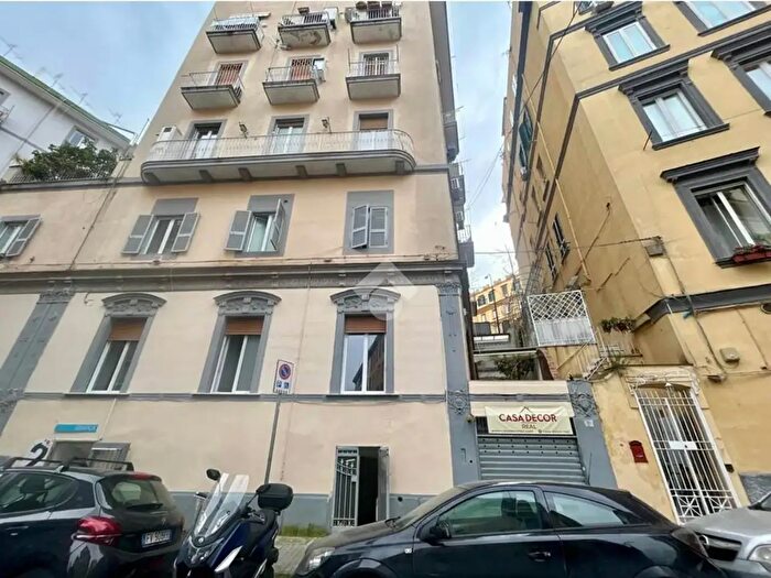 Appartamento monolocale in vendita in Via Francesco Solimena, Napoli