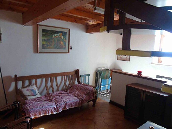 Casa con 5 locali in affitto in Via dei Volti, Centro, Tizzano Val Parma