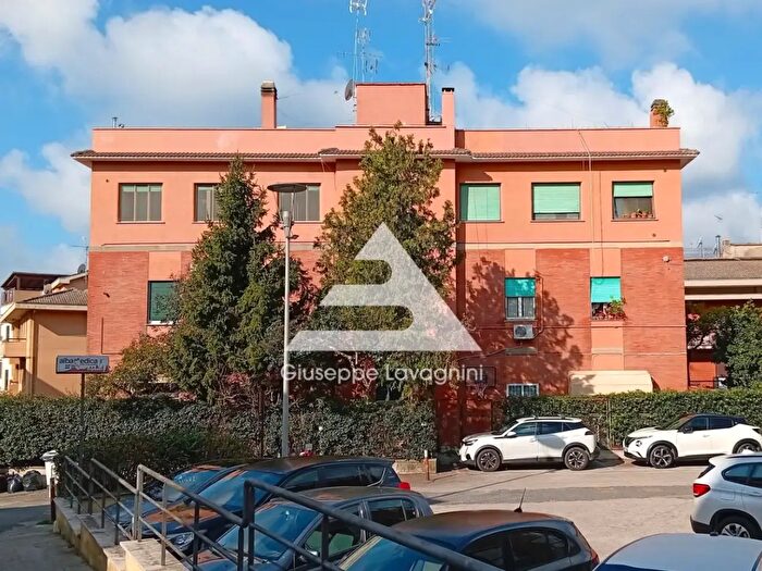 Appartamento quadrilocale in vendita in Via Giuseppe Verdi, Albano Laziale