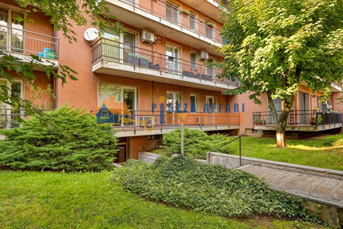 Appartamento quadrilocale in vendita in Via Mameli, Gallarate