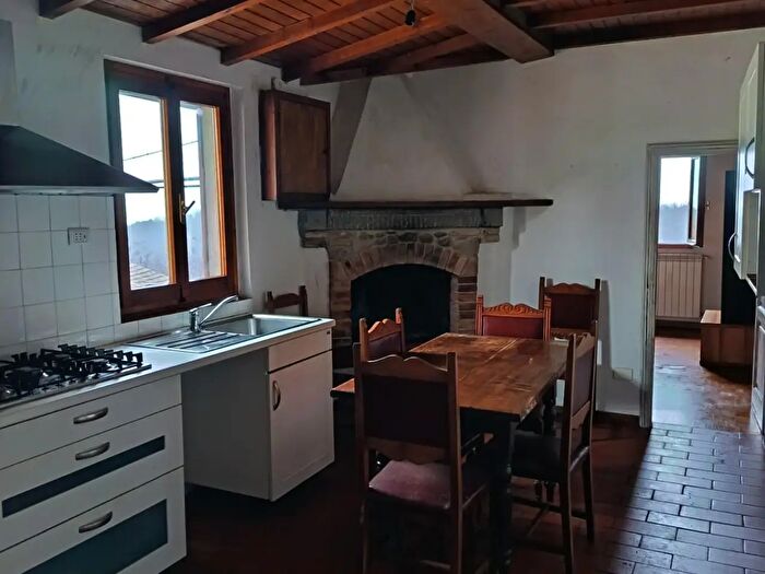 Appartamento trilocale in affitto in Scarperia e San Piero