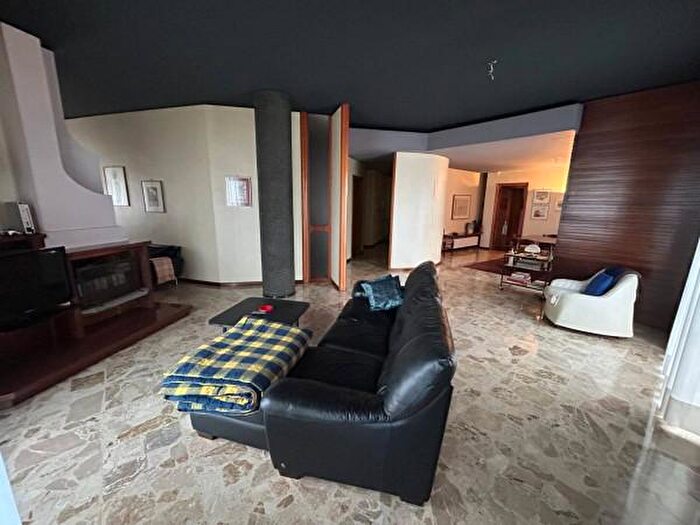 Appartamento con 6 locali in vendita in Via Giotto, Alessandria