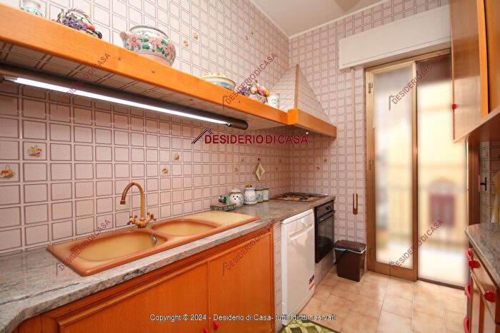 Appartamento con 5 locali in vendita in Palermo