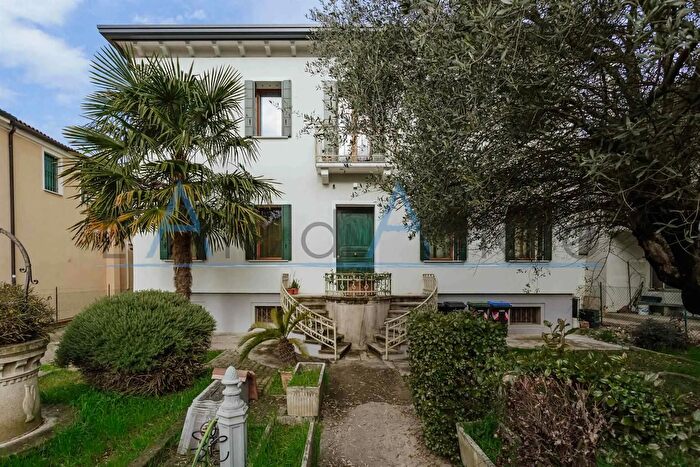 Casa con 5 locali in vendita in Padova, Padova