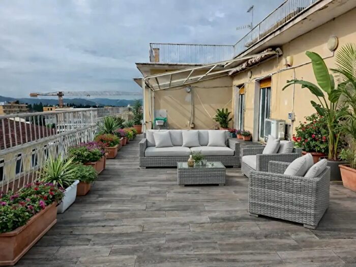 Appartamento con 6 locali in vendita in Arezzo