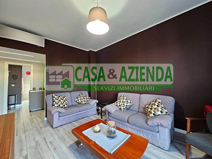 Case in Vendita e in Affitto - 3