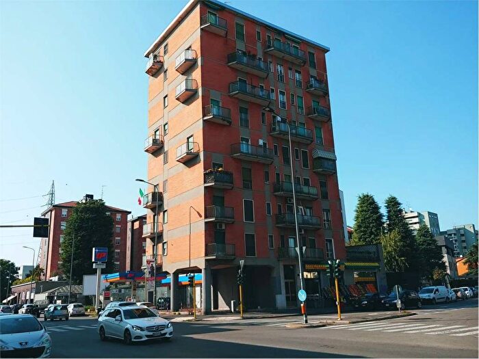 Appartamento bilocale in affitto in Via Cassano D'Adda, Corvetto, Milano