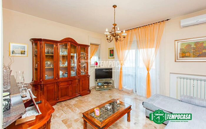 Appartamento trilocale in vendita in Via G Giolitti, Castellanza