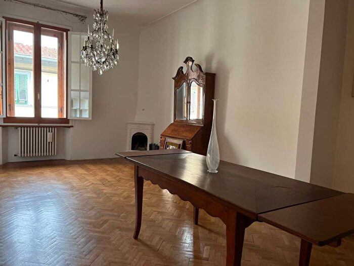 Appartamento con 6 locali in affitto in Via Fra Giovanni Angelico, Beccaria Colombo, Firenze