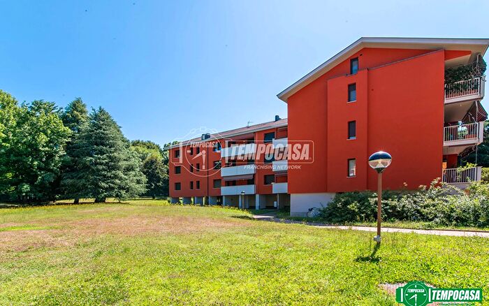 Appartamento trilocale in vendita in Viale dei Platani, Arese