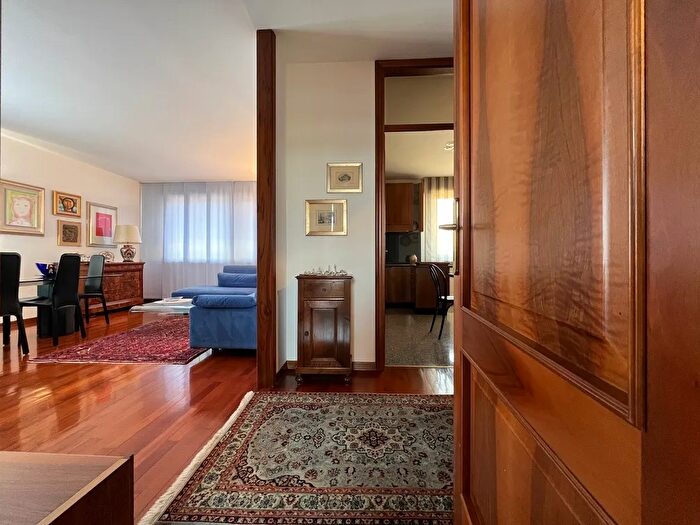 Appartamento trilocale in vendita in Vicolo Stretto, Basiliano