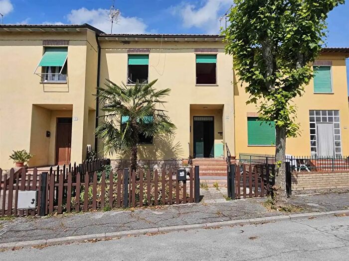 Casa trilocale in vendita in San Severino Marche