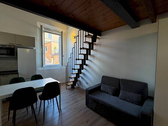 Appartamento monolocale in affitto in via del Borgo di San Pietro, Irnerio, Bologna