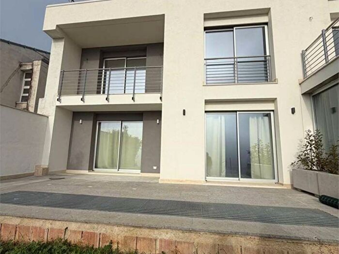 Appartamento trilocale in affitto in Via Portanova, Centro, Tolentino