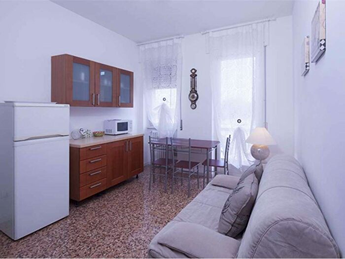 Appartamento bilocale in affitto in via Bonaventura Zumbini, Barona, Milano