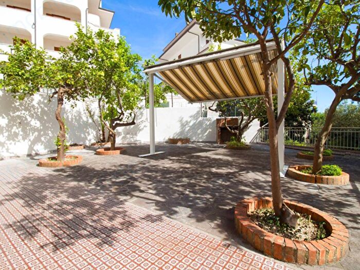 Appartamento quadrilocale in affitto in Via Santa Maria la Noce, Centro, Formia